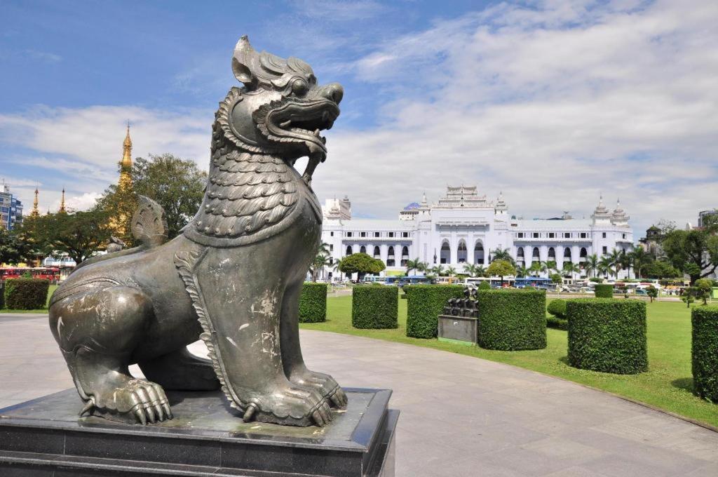 Jasmine Palace Yangon Bagian luar foto