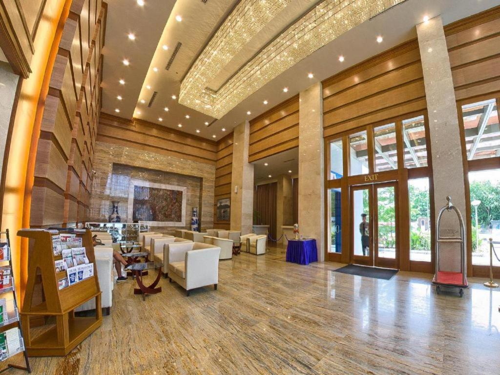Jasmine Palace Yangon Bagian luar foto